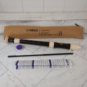 Yamaha Soprano YRS-302B III Soprano Recorder with Pouch